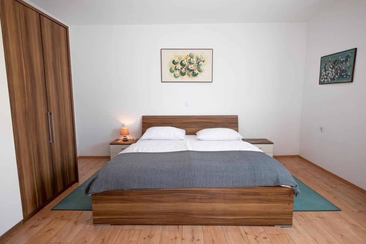 Apartmani Suzana 克罗诺维察 外观 照片