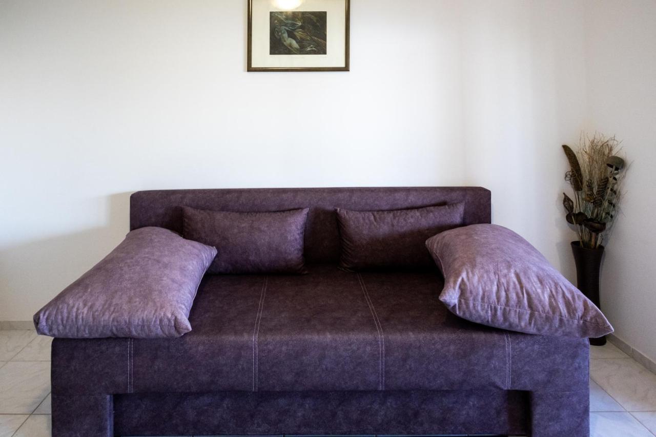 Apartmani Suzana 克罗诺维察 外观 照片