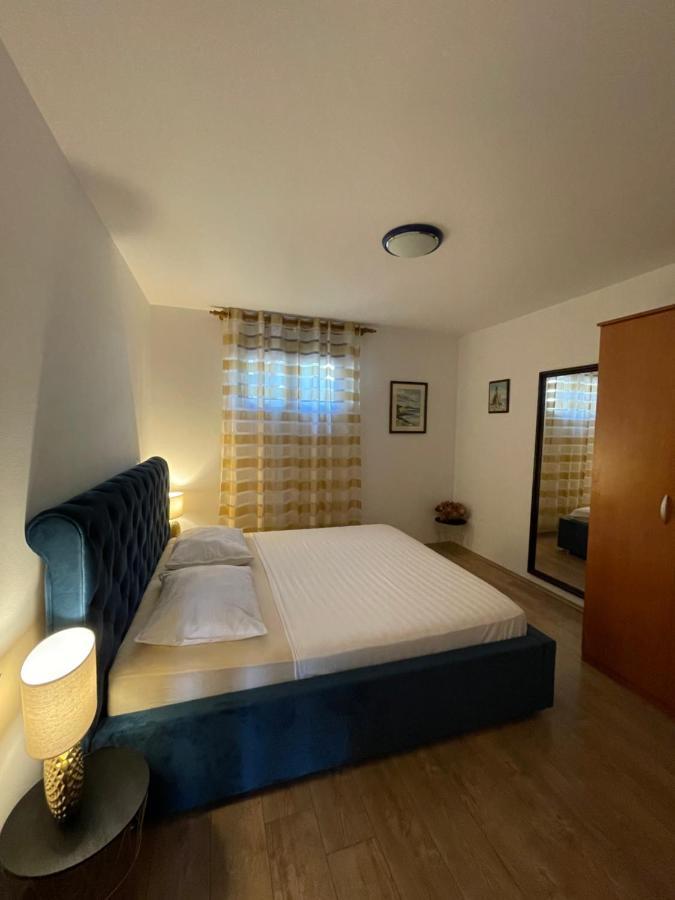 Apartmani Suzana 克罗诺维察 外观 照片