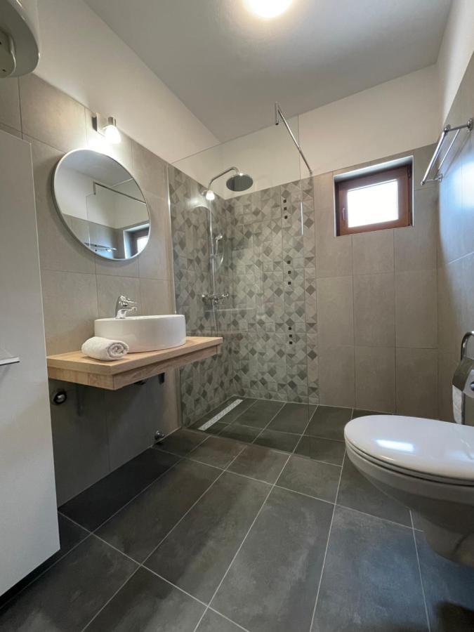 Apartmani Suzana 克罗诺维察 外观 照片